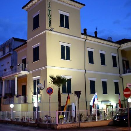 Hotel La Torre Rimini Eksteriør billede