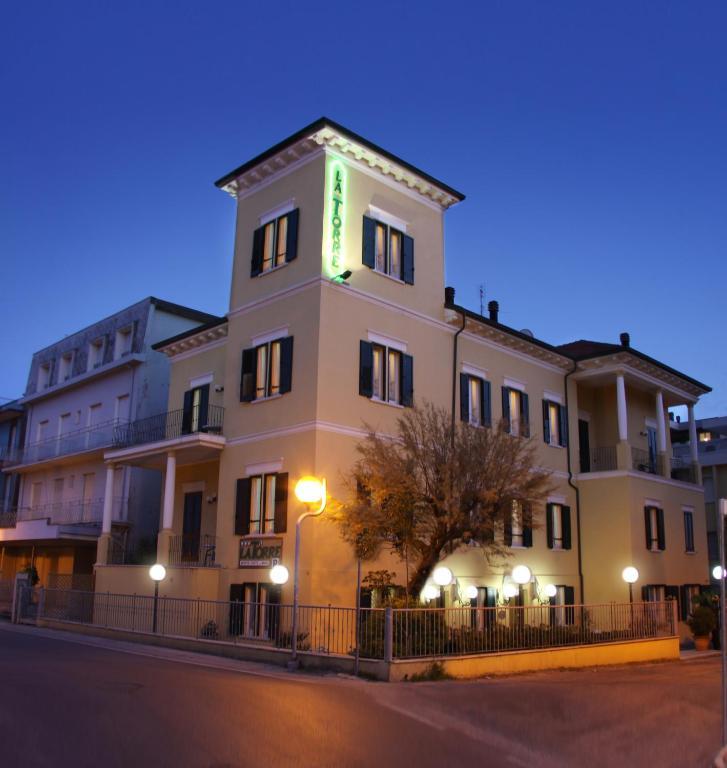 Hotel La Torre Rimini Eksteriør billede