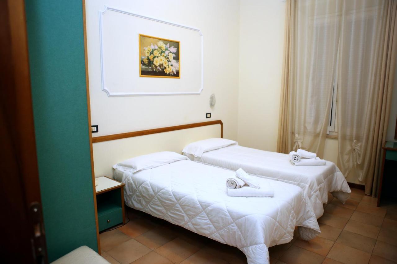 Hotel La Torre Rimini Eksteriør billede