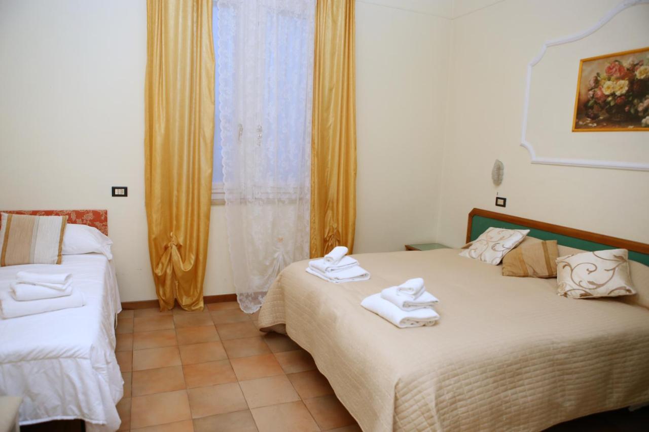 Hotel La Torre Rimini Eksteriør billede
