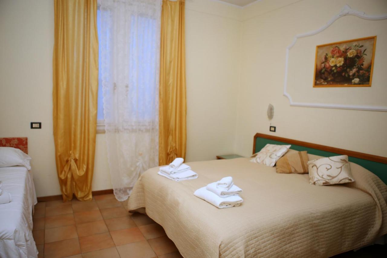 Hotel La Torre Rimini Eksteriør billede