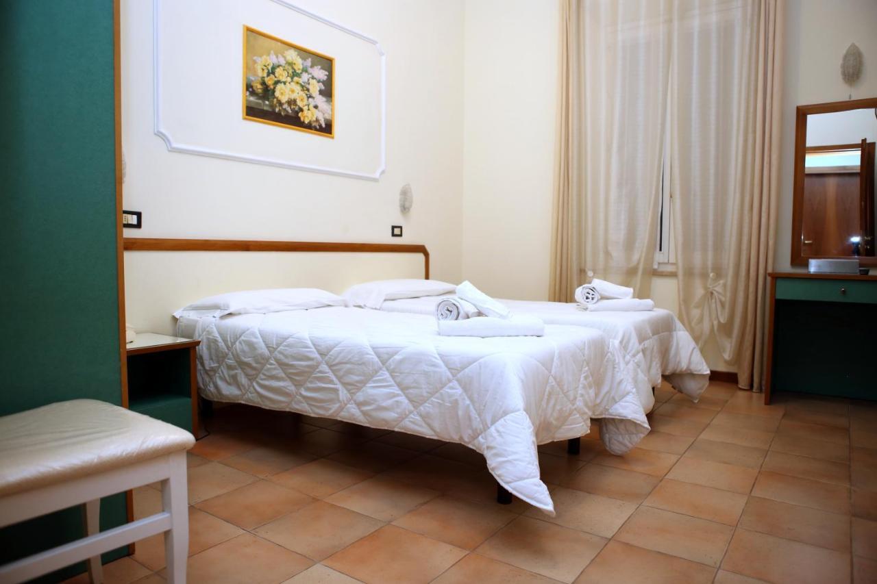 Hotel La Torre Rimini Eksteriør billede